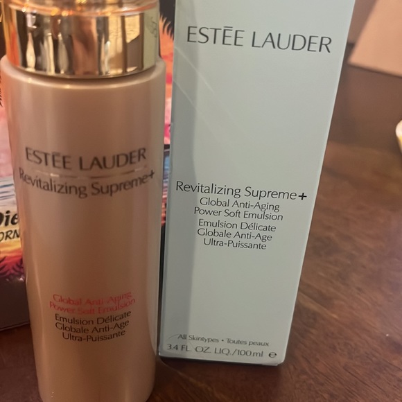 Estée Lauder Anti-aging ultra puissante new in box